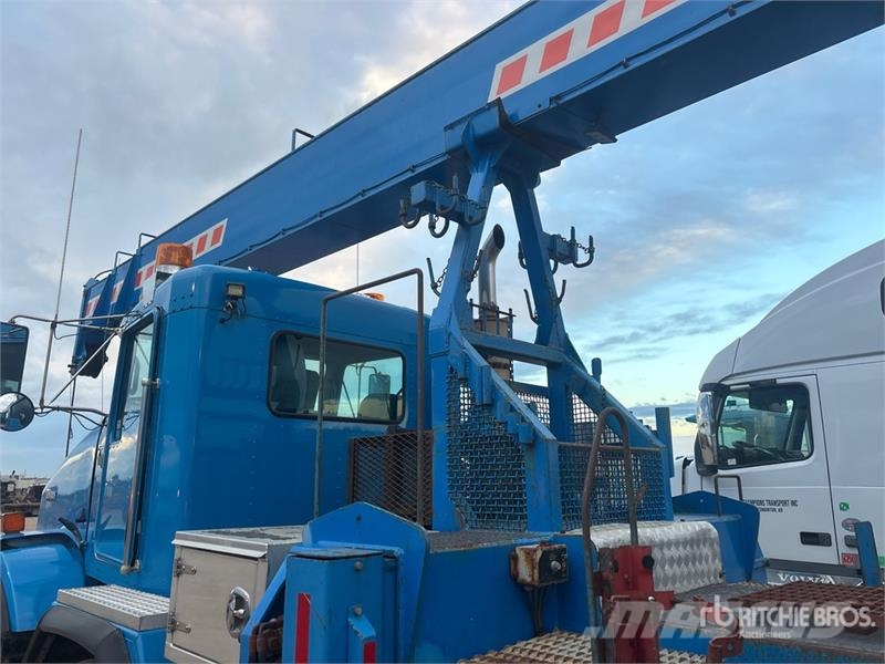 Kenworth West Crane 30 ton Straight Boom on  Kenworth T800  Camiones grúa