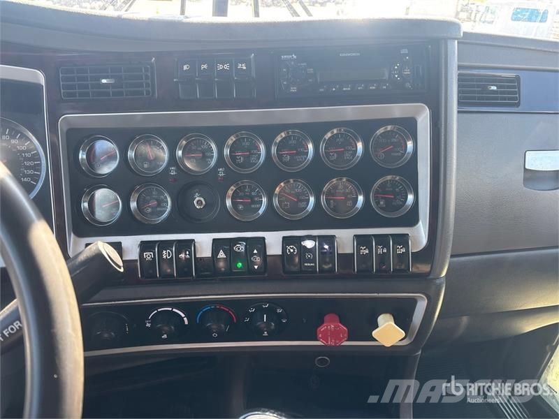 Kenworth Westech on Kenworth T800 8x6 Sleeper Vacuum Tanke Vakuumski tovornjaki