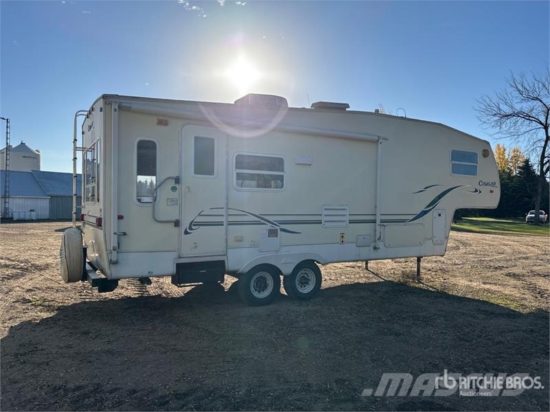 Keystone 28 ft T/A Travel Trailer Other trailers