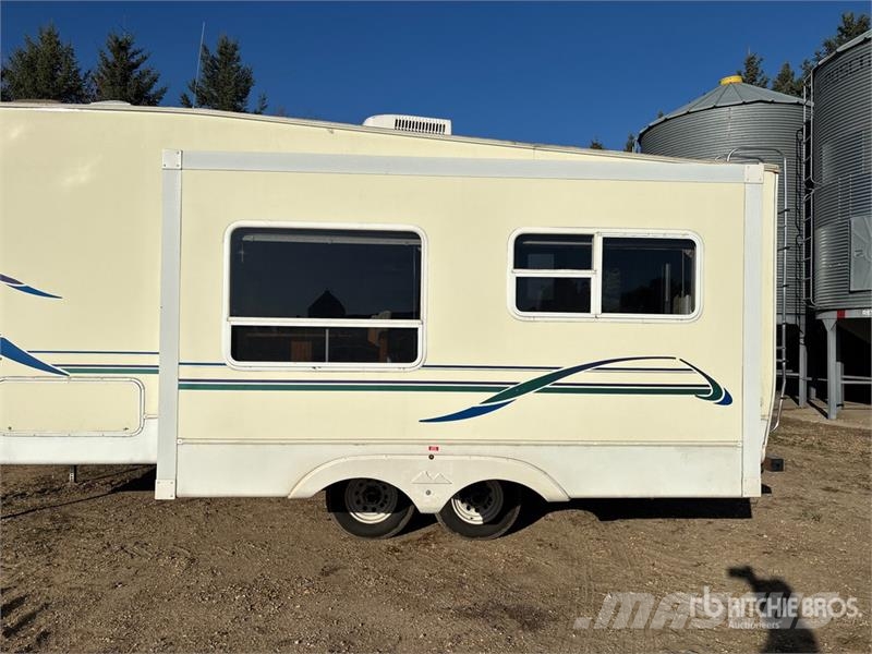 Keystone 28 ft T/A Travel Trailer Other trailers