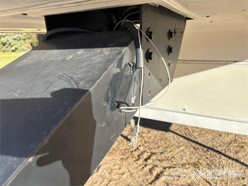 Keystone 28 ft T/A Travel Trailer Other trailers
