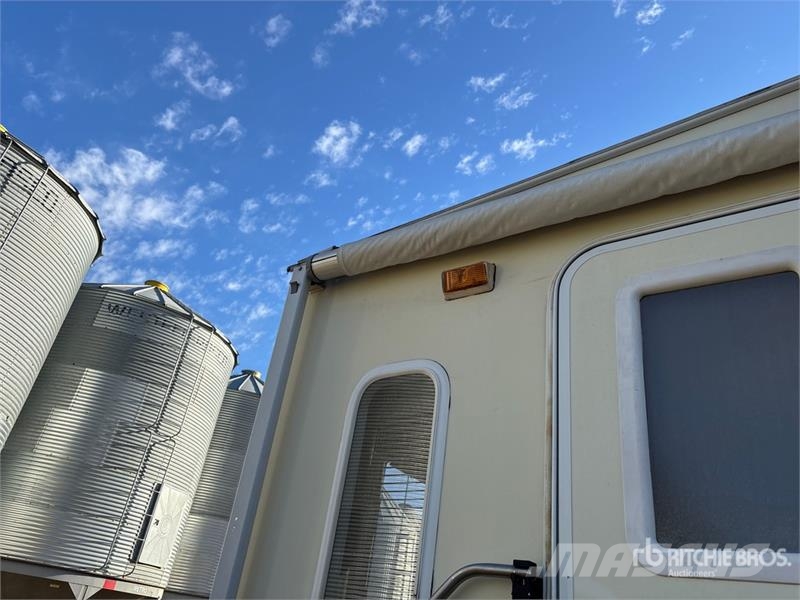 Keystone 28 ft T/A Travel Trailer Other trailers
