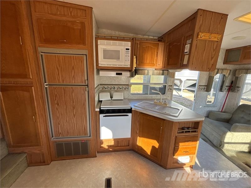 Keystone 28 ft T/A Travel Trailer Other trailers