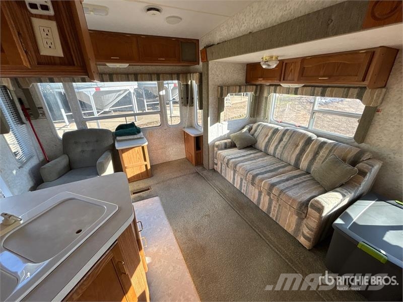 Keystone 28 ft T/A Travel Trailer Other trailers