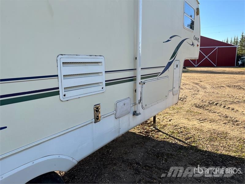 Keystone 28 ft T/A Travel Trailer Other trailers