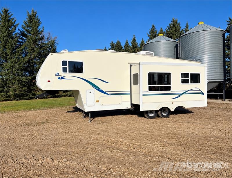 Keystone 28 ft T/A Travel Trailer Other trailers