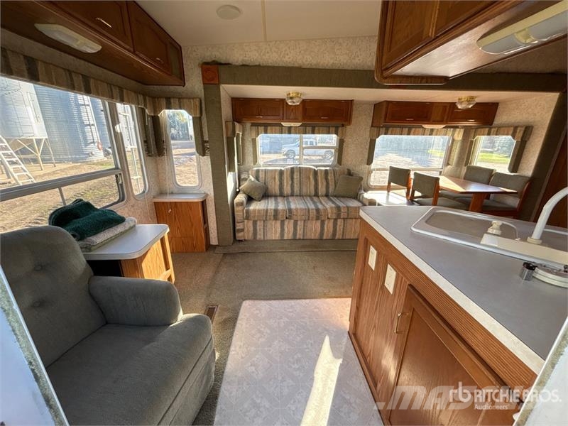 Keystone 28 ft T/A Travel Trailer Other trailers