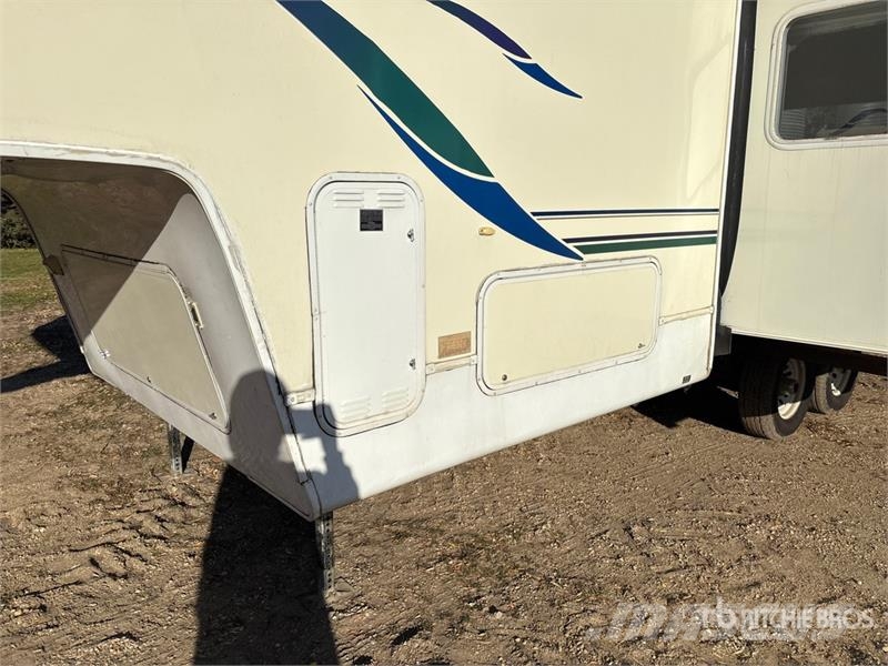 Keystone 28 ft T/A Travel Trailer Other trailers