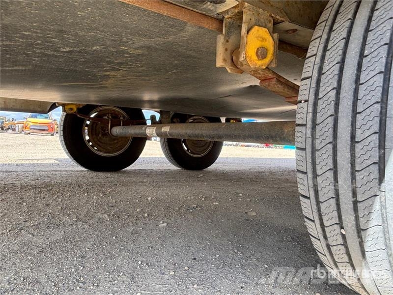 Keystone Cougar 26RBPR 26 ft T/A Travel Trailer Інші причепи