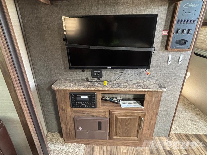 Keystone Cougar 26RBPR 26 ft T/A Travel Trailer Інші причепи