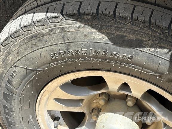 Keystone Cougar 26RBPR 26 ft T/A Travel Trailer Інші причепи