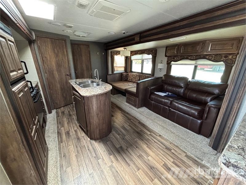 Keystone Cougar 26RBPR 26 ft T/A Travel Trailer Інші причепи