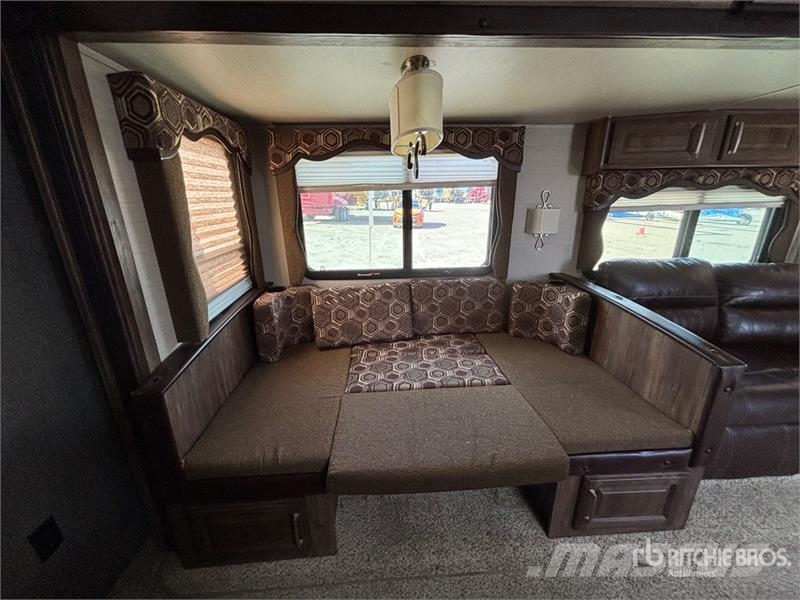 Keystone Cougar 26RBPR 26 ft T/A Travel Trailer Інші причепи