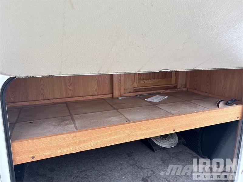Keystone Laredo 29 ft T/A Travel Trailer Andre hengere
