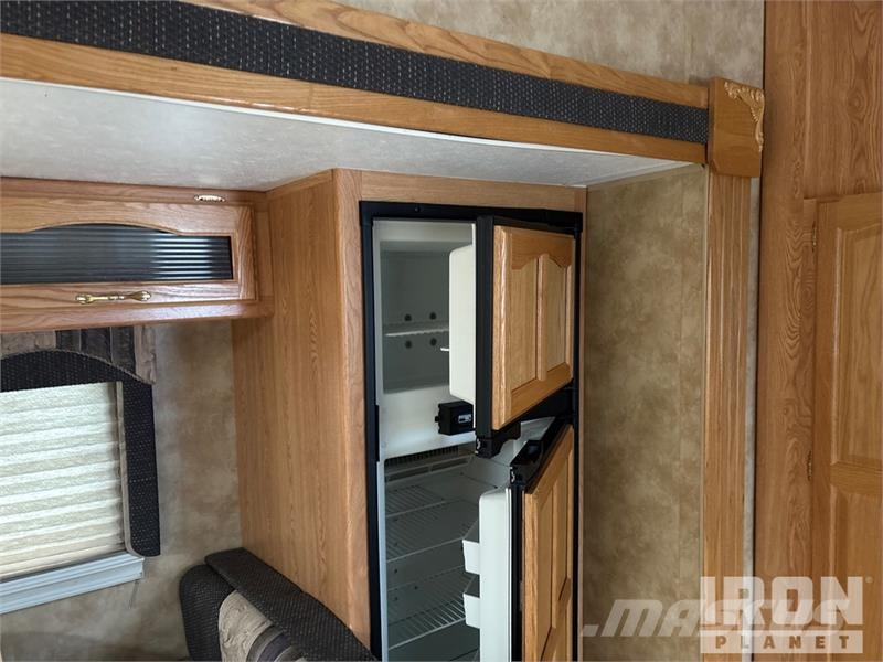 Keystone Laredo 29 ft T/A Travel Trailer Andre hengere