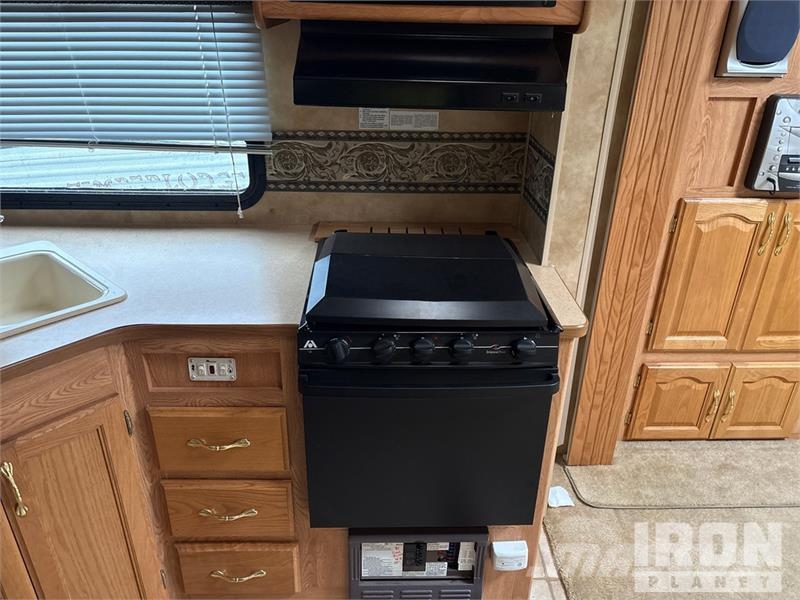 Keystone Laredo 29 ft T/A Travel Trailer Andre hengere