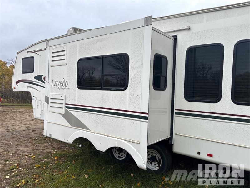 Keystone Laredo 29 ft T/A Travel Trailer Andre hengere