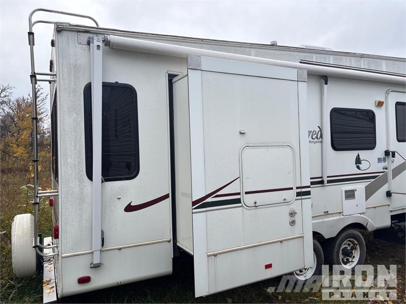 Keystone Laredo 29 ft T/A Travel Trailer Andre hengere