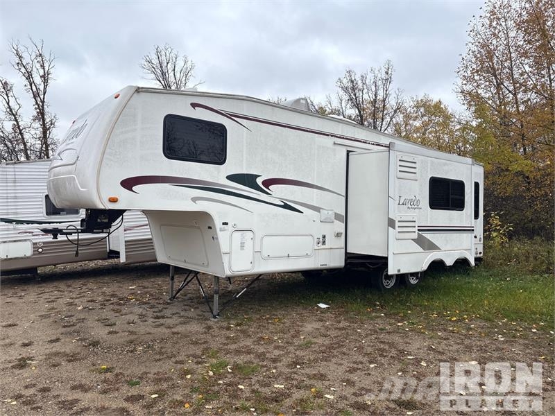 Keystone Laredo 29 ft T/A Travel Trailer Andre hengere