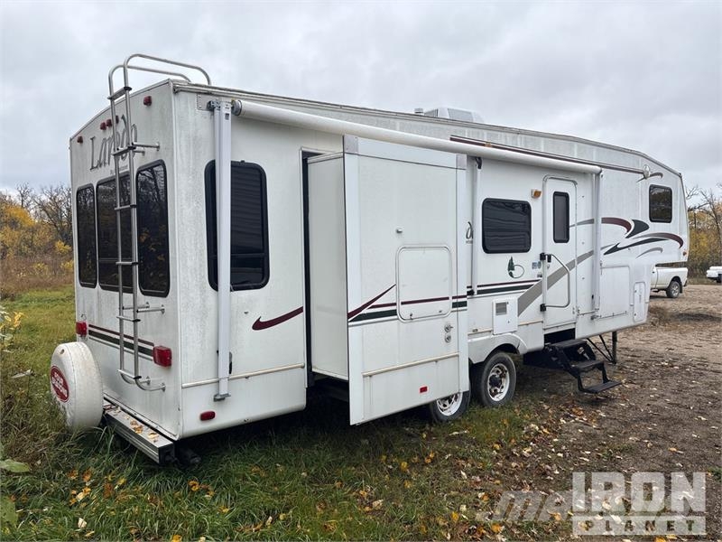 Keystone Laredo 29 ft T/A Travel Trailer Andre hengere
