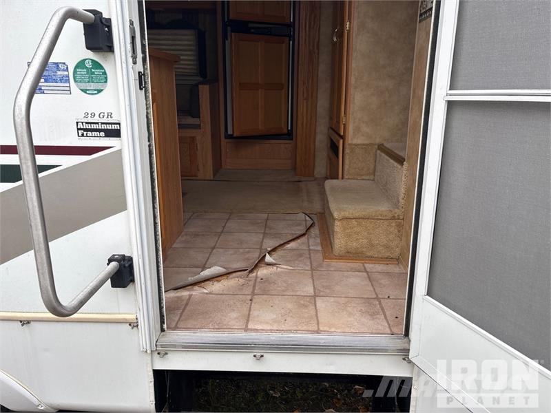 Keystone Laredo 29 ft T/A Travel Trailer Andre hengere