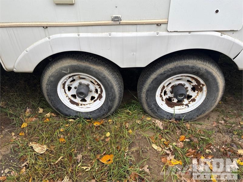 Keystone Laredo 29 ft T/A Travel Trailer Andre hengere