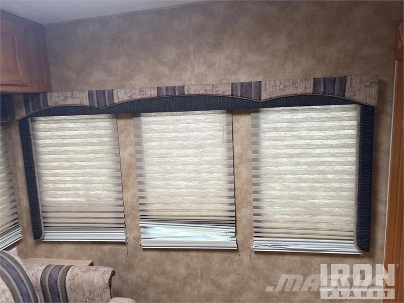 Keystone Laredo 29 ft T/A Travel Trailer Andre hengere