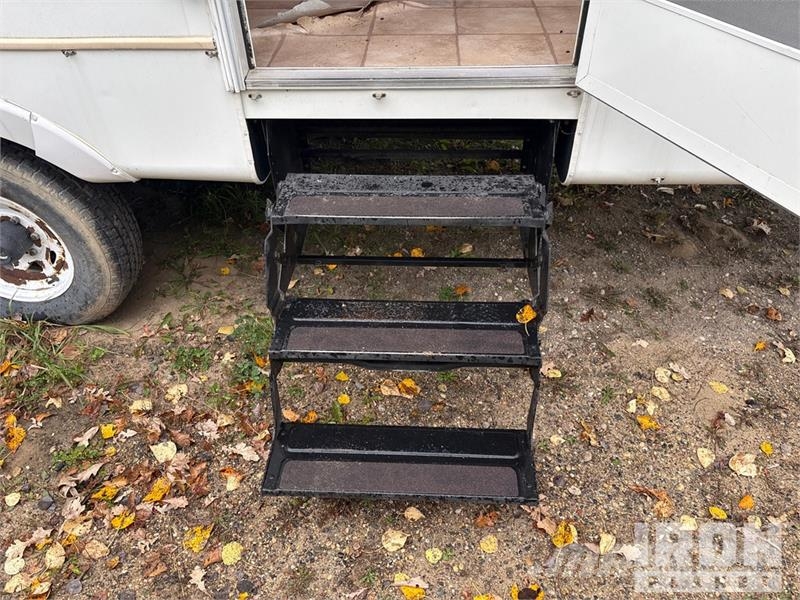 Keystone Laredo 29 ft T/A Travel Trailer Andre hengere