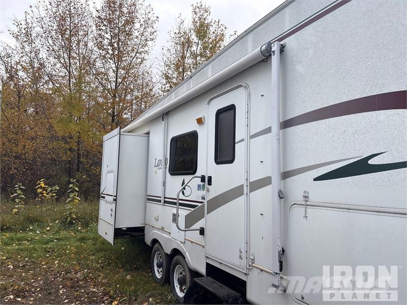 Keystone Laredo 29 ft T/A Travel Trailer Andre hengere