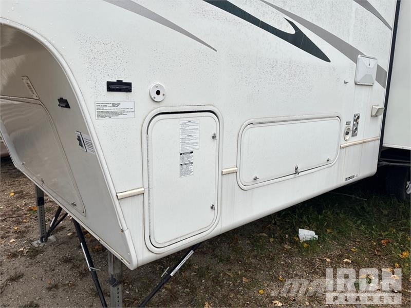 Keystone Laredo 29 ft T/A Travel Trailer Andre hengere