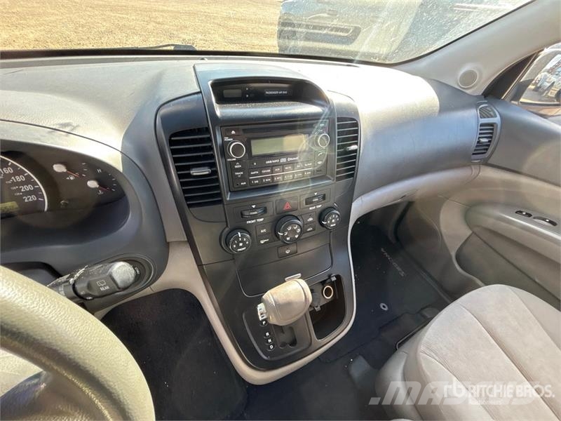 Kia Sedona PKWs