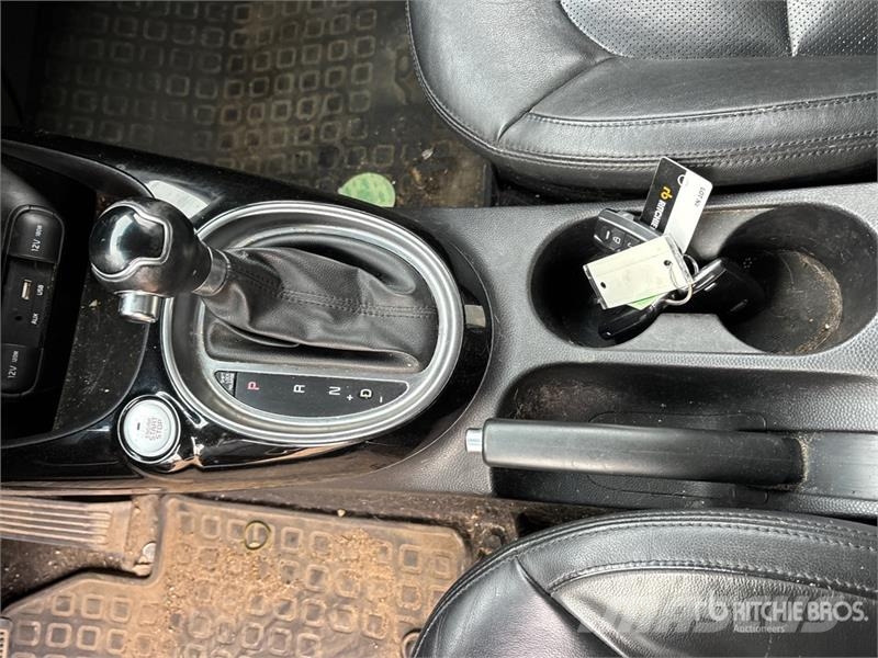 Kia Soul 2WD SUV Henkilöautot