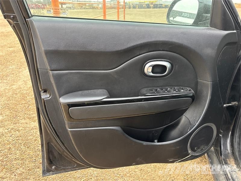 Kia Soul 2WD SUV Henkilöautot