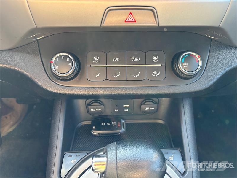Kia Sportage 2WD SUV Henkilöautot