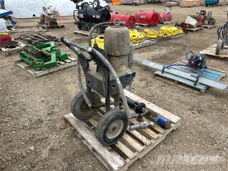 King Paint and Coatings Pump Veepumbad