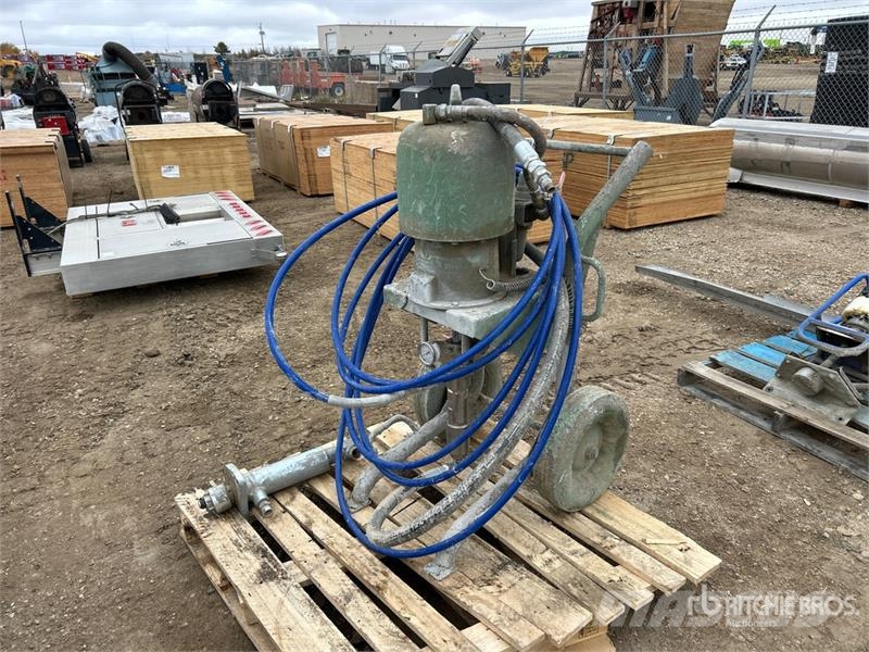 King Paint and Coatings Pump Veepumbad