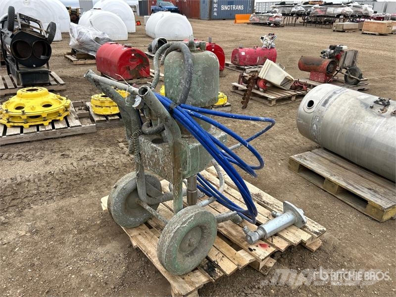 King Paint and Coatings Pump Veepumbad