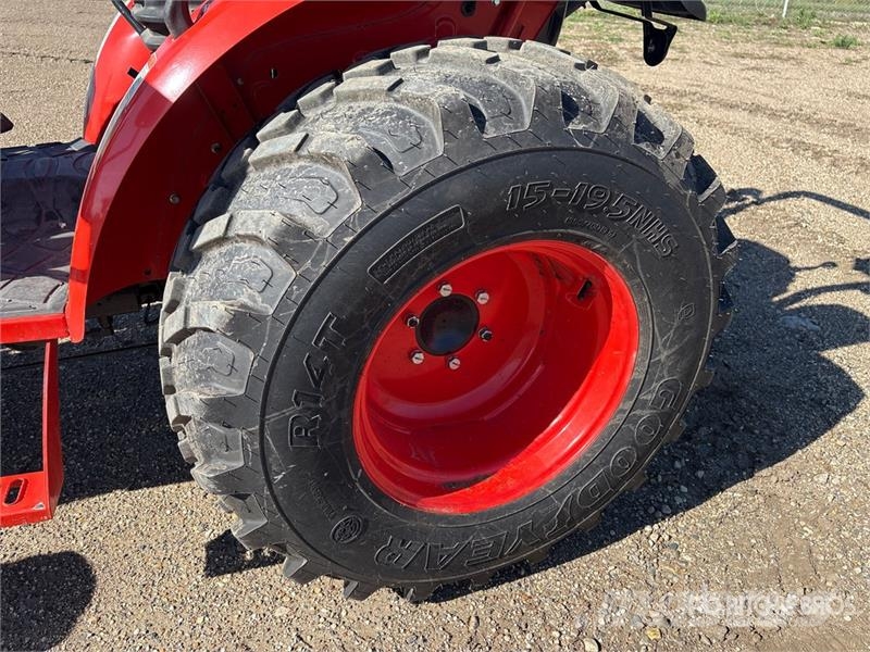 Kioti 3520 SE 4WD Utility Tractor Tractores compactos