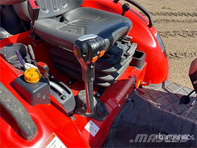 Kioti 3520 SE 4WD Utility Tractor Tractores compactos