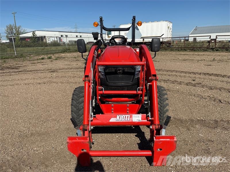 Kioti 3520 SE 4WD Utility Tractor Tractores compactos
