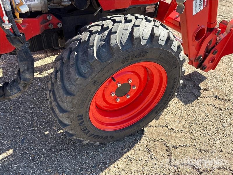 Kioti 3520 SE 4WD Utility Tractor Tractores compactos
