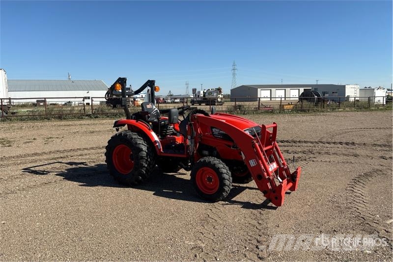 Kioti 3520 SE 4WD Utility Tractor Tractores compactos