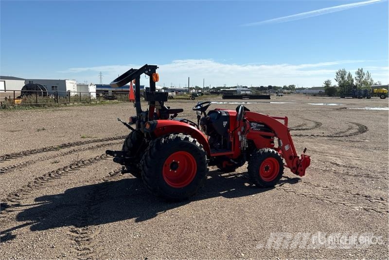 Kioti 3520 SE 4WD Utility Tractor Tractores compactos