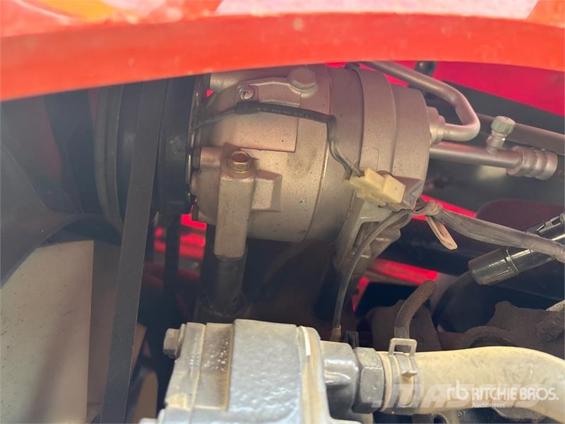 Kioti PX9020 4WD Tractor Traktorit