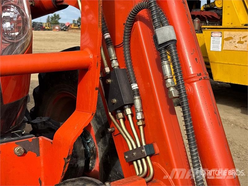 Kioti PX9020 4WD Tractor Traktorit