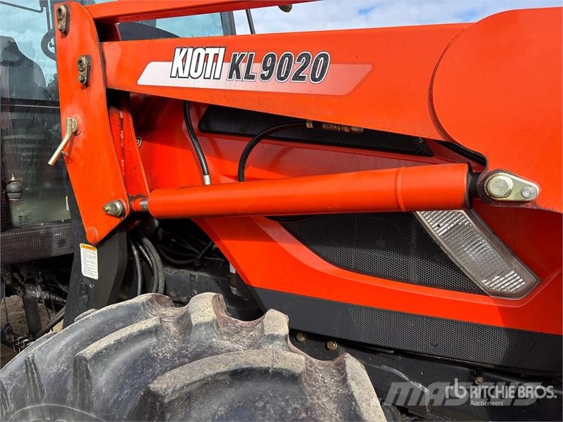 Kioti PX9020 4WD Tractor Traktorit
