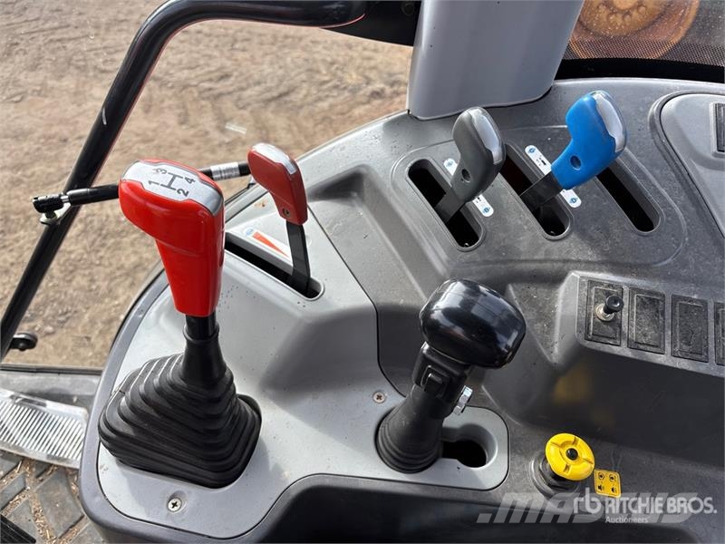 Kioti PX9020 4WD Tractor Traktorit