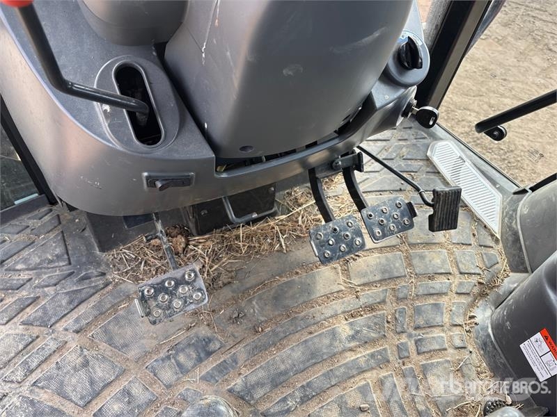 Kioti PX9020 4WD Tractor Traktorit