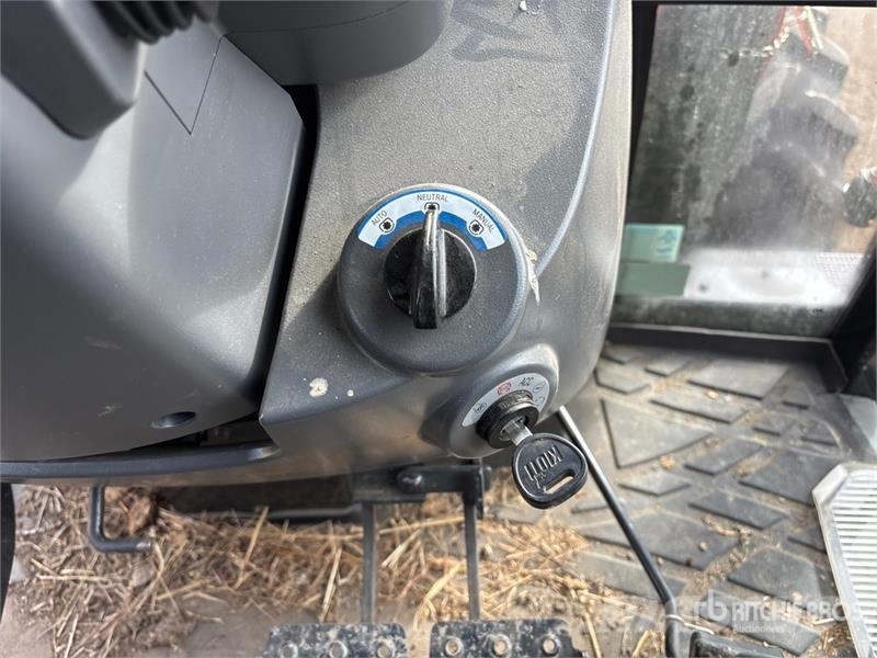Kioti PX9020 4WD Tractor Traktorit