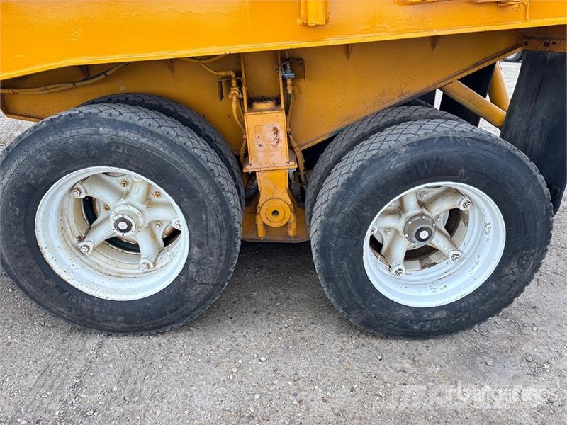 Knight 40 ft 16-Wheel Flatbed Trailer مقطوروات مسطحة/مفصلية الجوانب